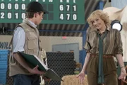 Sean Giambrone (Adam Goldberg), Wendi McLendon-Covey (Beverly Goldberg).