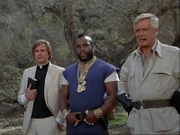 Face (Dirk Benedict, li.), B.A. (Mr. T, mi.) und Hannibal (George Peppard, re.) bleiben zurück, um die schießwütigen Hillbillies zu zähmen...