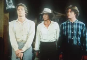 Adam (Linwood Boomer, l.), Charles (Michael Landon, M.) und Tom (Brad Wilkin, r.) stellen einen neuen Spieler für die Football-Mannschaft vor.