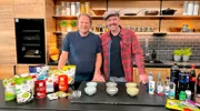 Dr. Heinz-Wilhelm Esser (r.) und Björn Freitag (l.) sprechen über alte und neue Zuckeralternativen und deren Einfluss auf die Gesundheit.