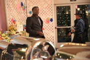 Elroy (Keith David) hat eine ganz spezielle Angewohnheit: Er muss zwanghaft weißen Menschen Anerkennung aussprechen ...