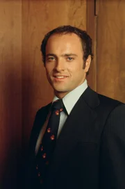 Muss mal wieder als Lockvogel herhalten: Det. Crocker (Kevin Dobson) ...