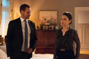 Richard (Silvan-Pierre Leirich) verschweigt Simone (Tatjana Clasing), dass das Zentrum einem Parkhaus weichen soll.