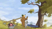 Dr. Brumm und Dachs wollen die Katze dazu bewegen, vom Baum herunter auf das Trampolin zu springen.