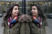 "Ich habe nach jeder Operation Angst davor, aufzuwachen", sagt Brenda (28). "Denn immer nach dem Aufwachen kam ein weiteres Problem dazu." Nach einer Schlauchmagen-Operation zehn Jahre zuvor leidet sie.