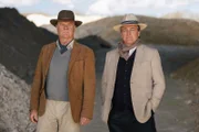 Joseph Strauss (Michael McKell, r.)