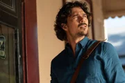 Martin Scarsden (Luke Arnold)