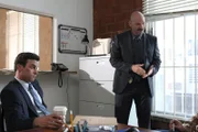 (l-r) Skeet Ulrich als Det. Rex Winters, Corey Stoll als Det. Tomas "TJ" Jaruszalski.