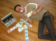 Willi Weitzel geht der Frage nach: Wie kommt das Geld in die Welt?