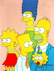 (1. Staffel) - Marge (M.) und Homer (r.) haben nicht immer nur Freude an ihren chaotischen Kindern Lisa (l.), Bart (2.v.l.) und Maggie (2.v.r.).