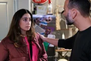 Als Esma (Özge Delioglan) befürchtet, Cecilia und Theo als Freunde verloren zu haben, ist Ferhat (Mehmet Kucak) für sie da.