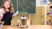 Es ist das Lieblingsbrot von vielen Kindern: Das Toastbrot. Am liebsten natürlich warm und knusprig serviert! Auch vor über 60 Jahren hat man schon getoastet, damals allerdings noch mit etwas anders anmutenden Geräten als heute.