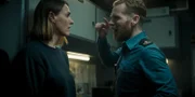 Amy Silva (Suranne Jones, l.); Glover (Shaun Evans, r.)