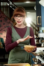 Mary bereitet ihr Gericht vor. Die Verwendung des sendungsbezogenen Materials ist nur mit dem Hinweis und Verlinkung auf RTL+ gestattet.