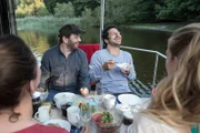 Erleben ganz besondere Momente zusammen: Christian Ulmen (l.) und Fahri Yardim (r.) ...