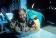 Buddy Blake (Tom DeLuise)