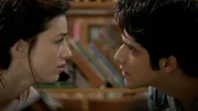 Allison (Crystal Reed) bittet Scott (Tyler Posey) Erica zu helfen...