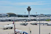Munich Airport Flughafen, München, Tower, Flugsicherheit Flughafen München Tower Flugsicherheit