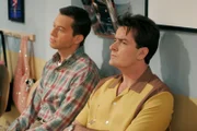 L-R: Alan Harper (Jon Cryer), Charlie Harper (Charlie Sheen)