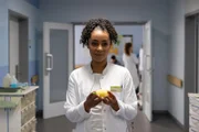 Imani (Féréba Koné) erhält eine Botschaft.