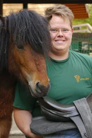 Tierpfleger Raphael Kremper, aus dem Kronberger Opel-Zoo.