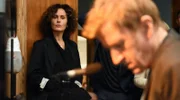 Die Präsentation kippt. Maren (Marie-Lou Sellem), Carsten (Jens Albinus)