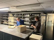 Jeff Kripal wird im Archiv des Unmöglichen an der Rice University gefilmt.
