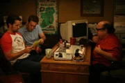 (v.l.n.r.) Mac (Rob McElhenney); Dennis Reynolds (Glenn Howerton); Frank Reynolds (Danny DeVito)