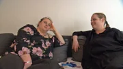 Dreifachmama Malena (27) hat in Essen Besuch von ihrer Schwester Laura.