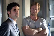On left: Andreas Kringge (Maximilian Grill) and on right  Michael "Mick" Brisgau (Henning Baum).