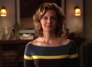 Joyce Summers (Kristine Sutherland)