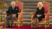 Der britische König Charles III. und Camilla, britische Queen Consort in der Westminster Hall in London.