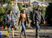 Nicole DeChamps (Marsha Thomason, M.); Sam Hanna (LL Cool J, r.)