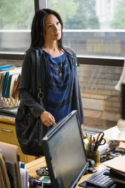 Während der Ermittlungen in einem Fall, gerät Joan Watson (Lucy Liu) in einen Gewissenskonflikt, als der Sohn eines ehemaligen Patienten sie um einen Kredit bittet ...