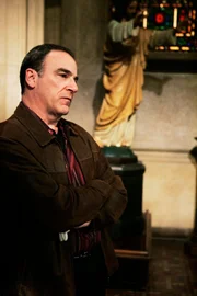 Special Agent Jason Gideon (Mandy Patinkin) muss mit seinem Team, eine schreckliche Mordserie aufklären ...
