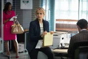 Det. Lizzie Needham (Bojana Novakovic) versucht den Bombenleger zu finden. Dabei übersieht sie jedoch ein wichtiges Detail ...
