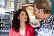 Mick ist nicht gewillt, noch eine Frau an seinen Rivalen zu verlieren. Also macht er Meisner klar, dass Tanja Haffner sein "Schäfchen" ist. Und damit unter seiner Obhut steht.