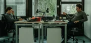 Die Bewertung von Ermittlungsergebnissen und der intelligente Einsatz von Ressourcen und Kapazitäten beschäftigt Barbara Kramer (Nina Kunzendorf) und Thomas Riedle (Tilman Strauß).