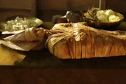 Königin Kleopatra soll - ungeachtet ihrer griechisch-makedonischen Herkunft - Anhängerin des Kultes um den altägyptischen Gott Osiris gewesen sein.