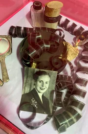 Unzählige Relikte, Fotografien und Filmaufnahmen aus der Zeit von Eva Perón werden aufbewahrt. Immer wieder zeigt sich, welche große Rolle ihr Äußeres spielte.