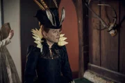 Mary Villiers (Julianne Moore)