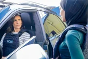 Kensi Blye (Daniela Ruah, l.); Special Agent Fatima Namaz (Medalion Rahimi, r.)
