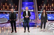 Moderator Jörg Pilawa (M.) mit den KandidatInnen des Teams „Musik“: Michael Holm (l.), Sänger und "Oonagh" Senta-Soria Delliponti (r.), Sängerin.