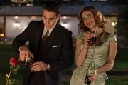 Miguel Ángel Silvestre as Alberto Márquez, Manuela Velasco / Recht as Cristina Otegui.