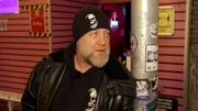 Um viele Touristinnen in den Laden zu locken, braucht Koberer Fabian (im Bild) die Unterstützung seines Kollegen Björn - doch der lässt sich gehen und ist offenbar unglücklich. Fabian will der Sache auf den Grund gehen und seinem Freund helfen.