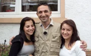 Die beiden Schwestern Sandra und Dijana sind von der Sammelsucht ihres Vaters Branisa genervt. Deswegen haben sie nun Trödelprofi Mauro Corradino zur Hilfe gebeten.