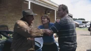 V.l.: Nick Ryan (Myles Pollard), Sally Clements (Kathryn Hartman), Geoff 'Rooster' Clements (Jonnie Cocks)