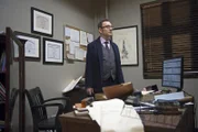 Harold Finch (Michael Emerson)