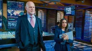 Admiral Hollace Kilbride (Gerald McRaney, l.); Shyla Dahr (Kavi Ramachandran Ladnier, r.)