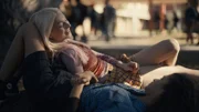 L-R: Jules Vaughn (Hunter Schafer), Rue Bennett (Zendaya)